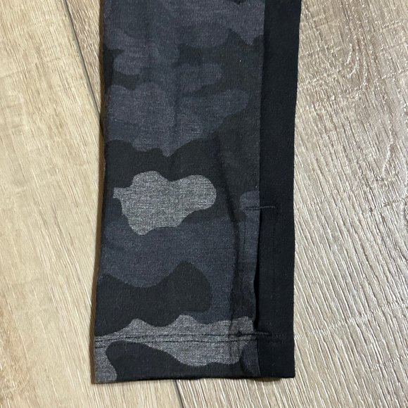 CAbi #3911 ATC Jacket Black Gray Camo Cinch Drawstring Waist Zip Military ~Small - Picture 10 of 14